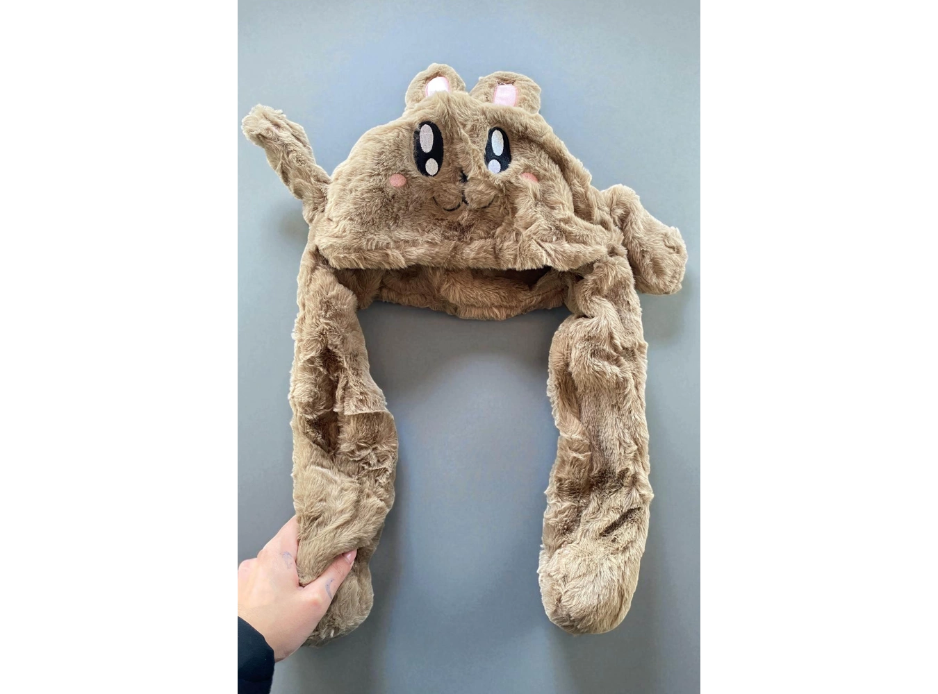 Kahverengi Tavşan Figürlü Kulakları Oynayan Peluş Şapka