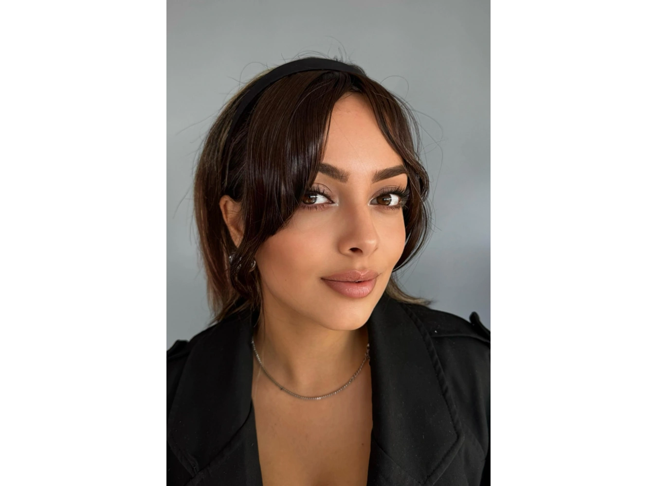 Kahverengi Uzun Kenarlı Taçlı Takma Kahkül