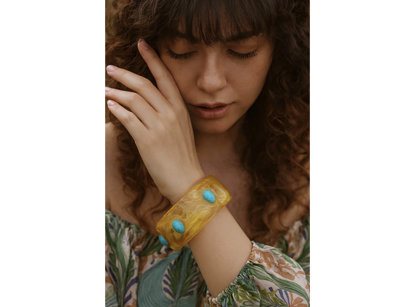 Kahverengi Ve Mavi Renk Taş Detaylı Kalın Kemik Mika Bileklik