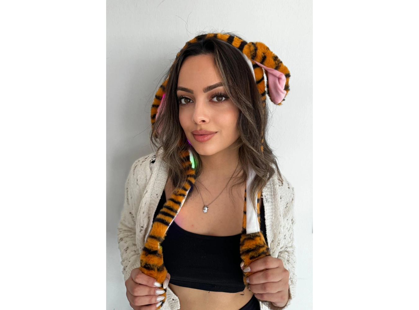 Kaplan Desenli Işıklı Kulakları Oynayan Peluş Taç