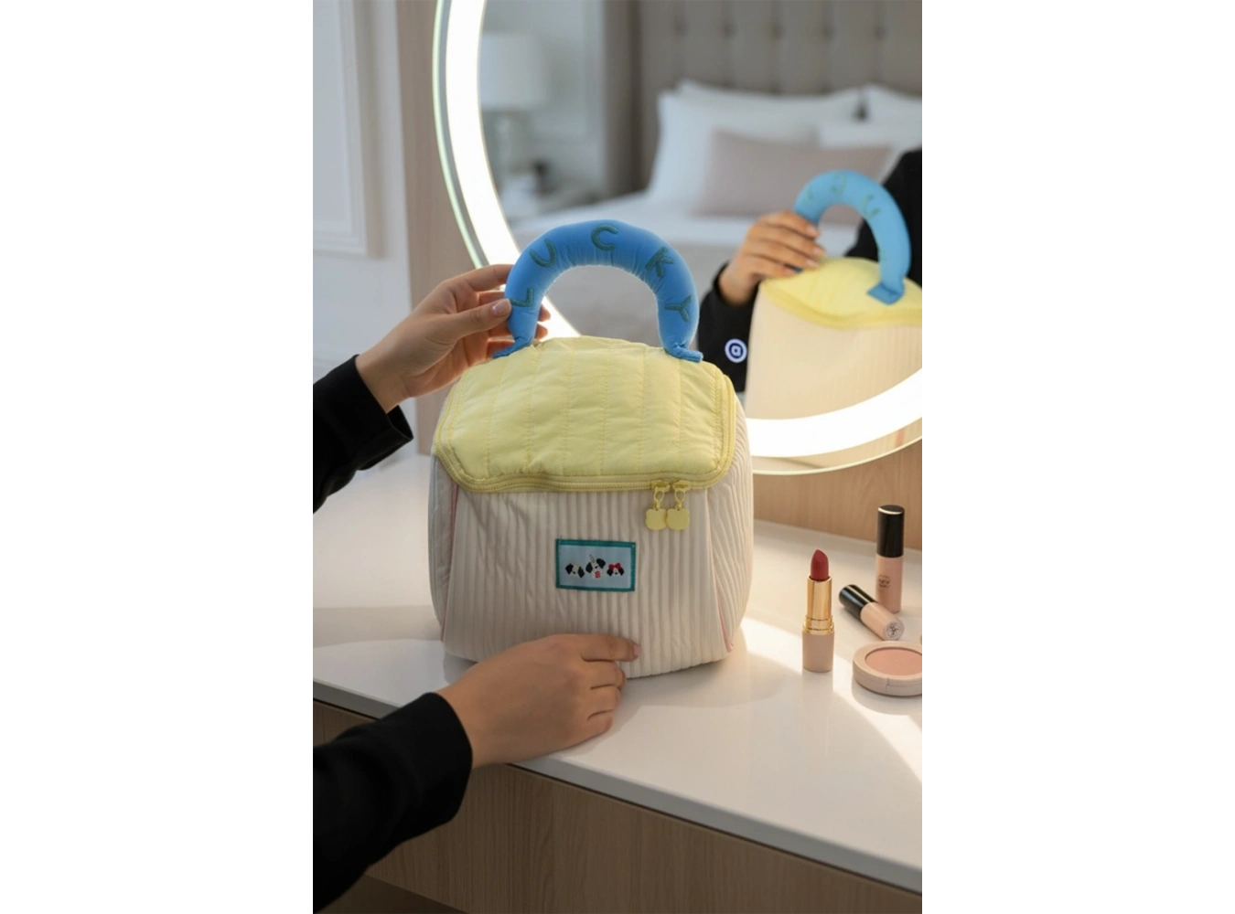 Karikatür Desen Seyahat Makyaj Çantası