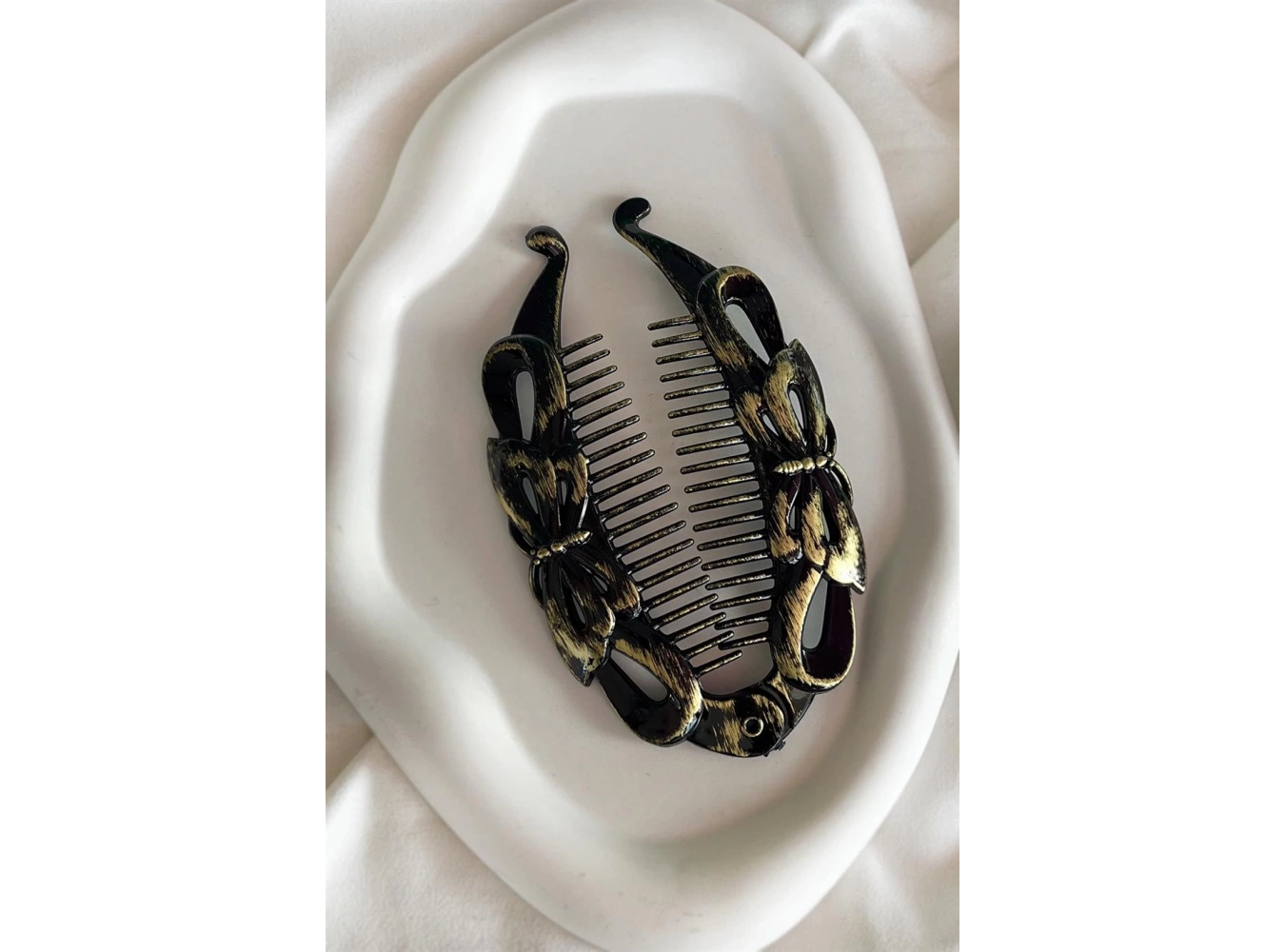 Karışık Renk Antik Desenli Kelebek Figürlü  Muz Toka