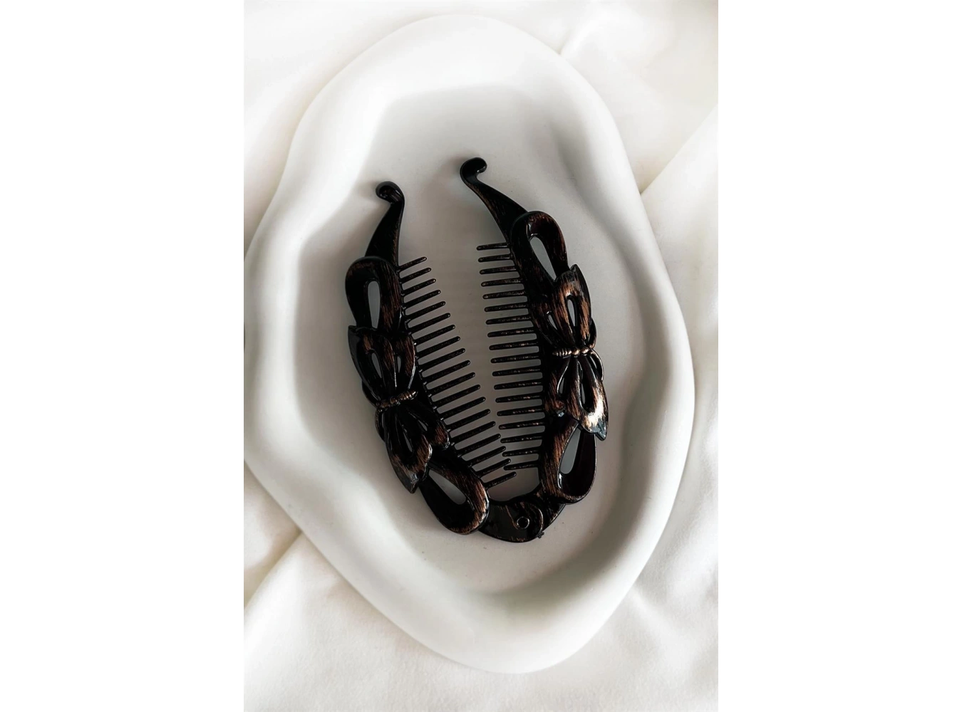 Karışık Renk Antik Desenli Kelebek Figürlü  Muz Toka