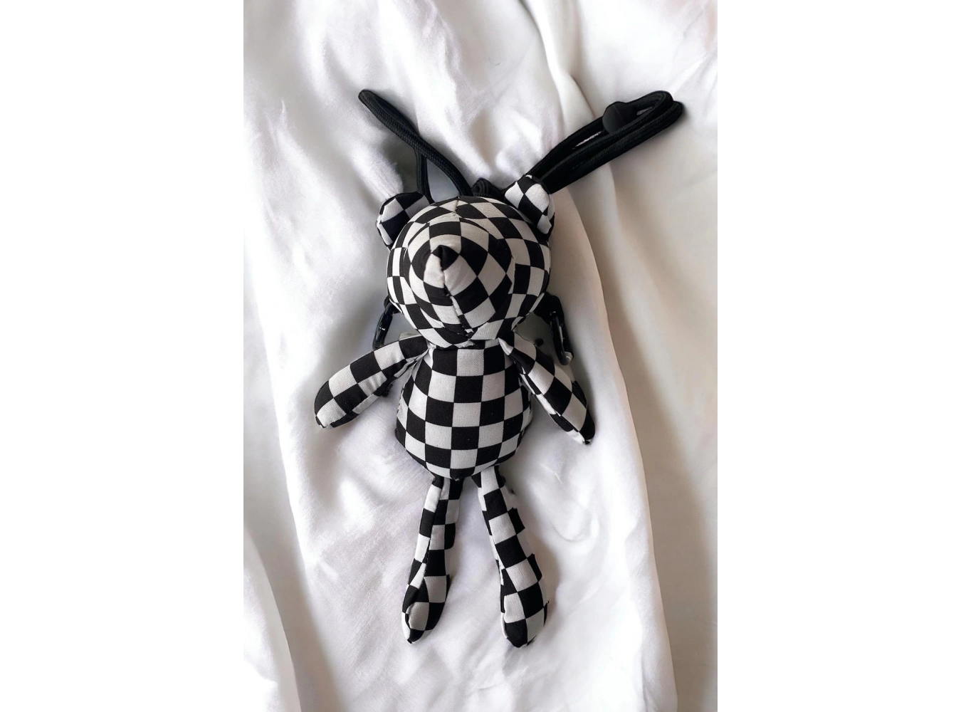 Karışık Renk Ayıcık Figürlü İpli Telefon Aksesuarı