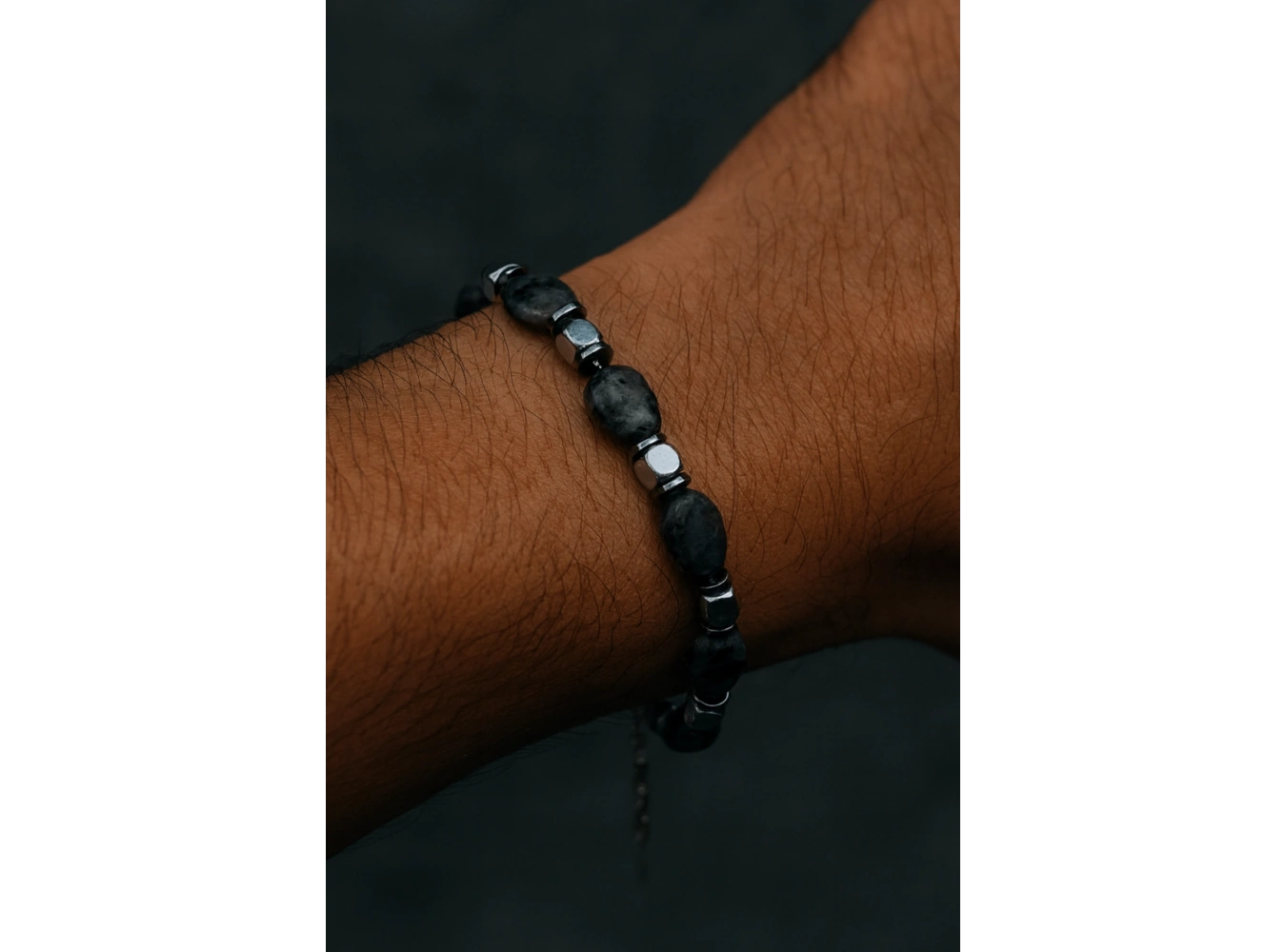 Karışık Renk Boncuk Detaylı Çelik Erkek Bileklik