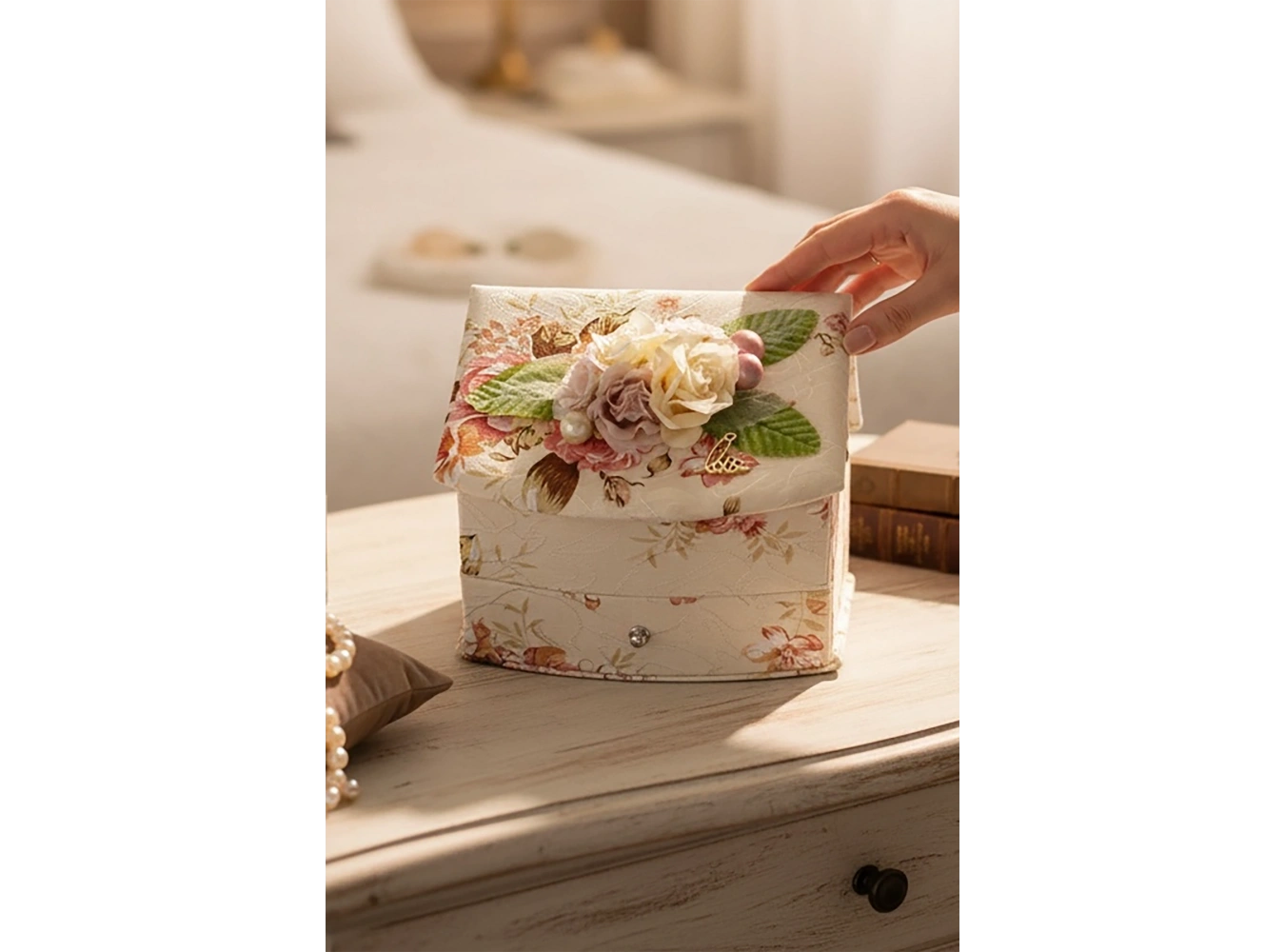 Karışık Renk Çiçek Figürlü Ayna Detaylı Çekmeceli Takı Organizeri