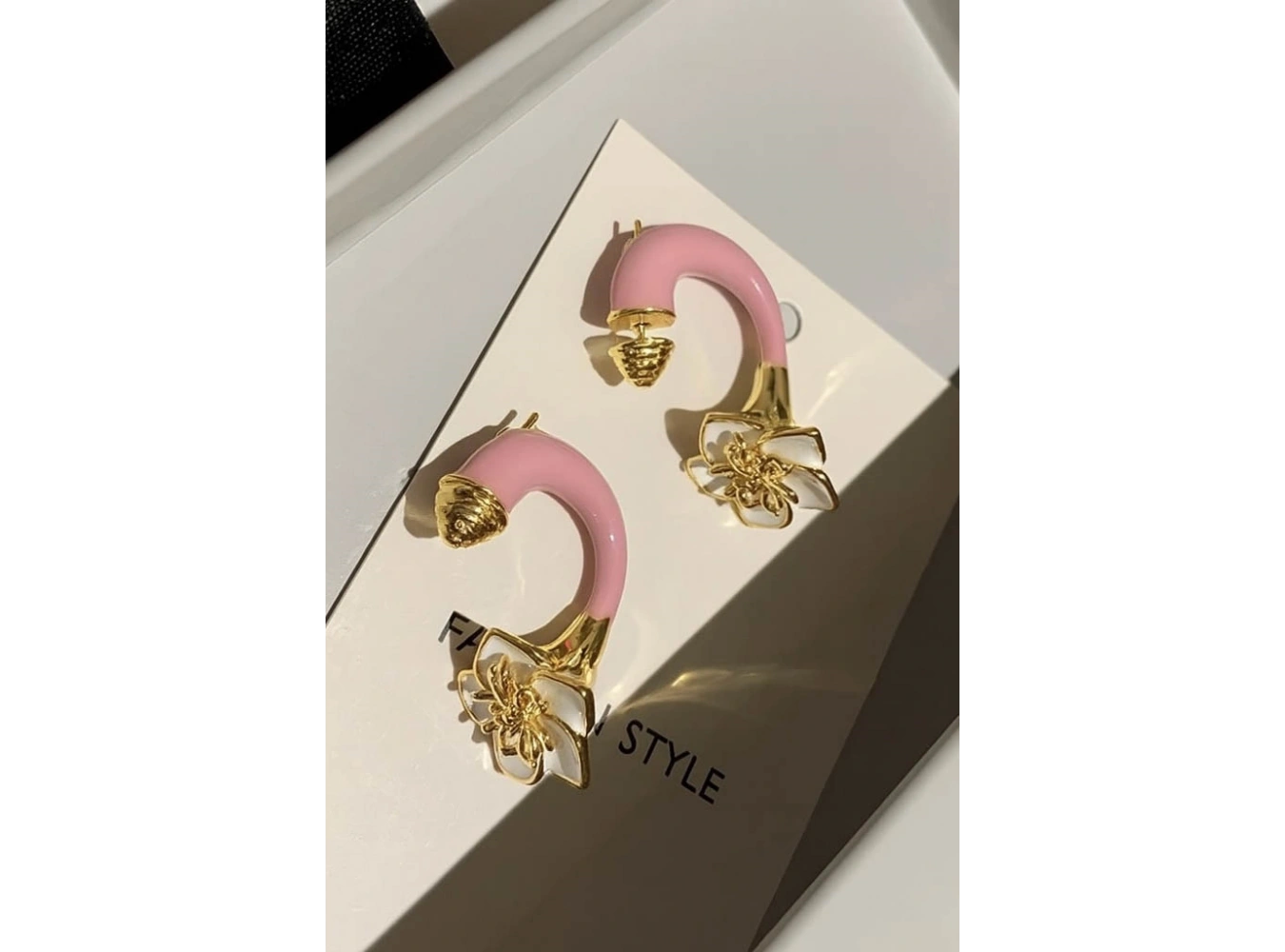 Karışık Renk Çiçek Figürlü YSX Küpe (Çift)