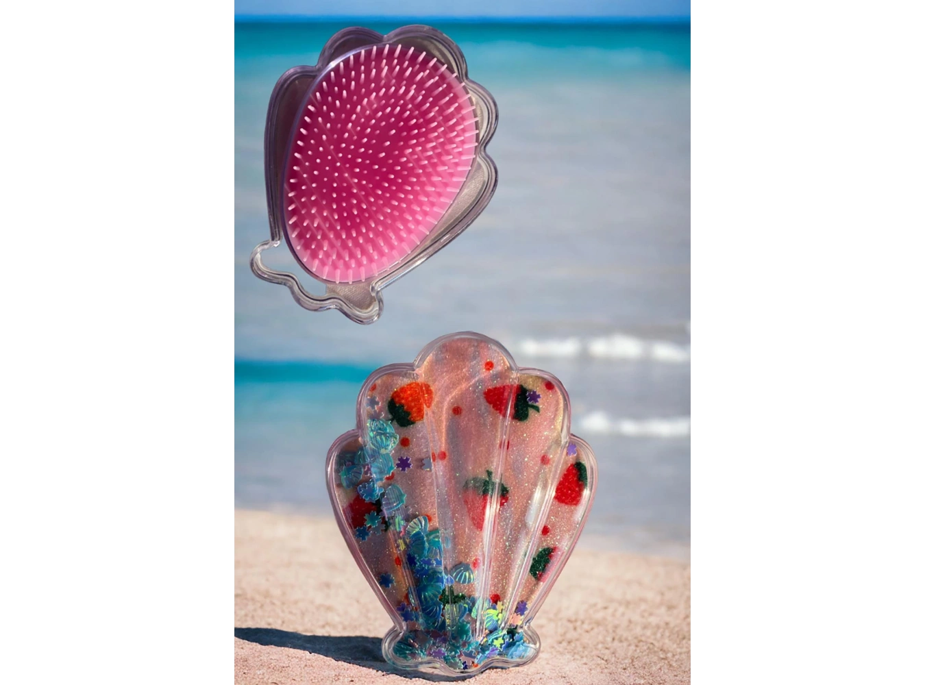 Karışık Renk Deniz Kabuğu Detaylı Çilek Figürlü Simli Taşınabilir Saç Tarama Fırçası/ Tarak