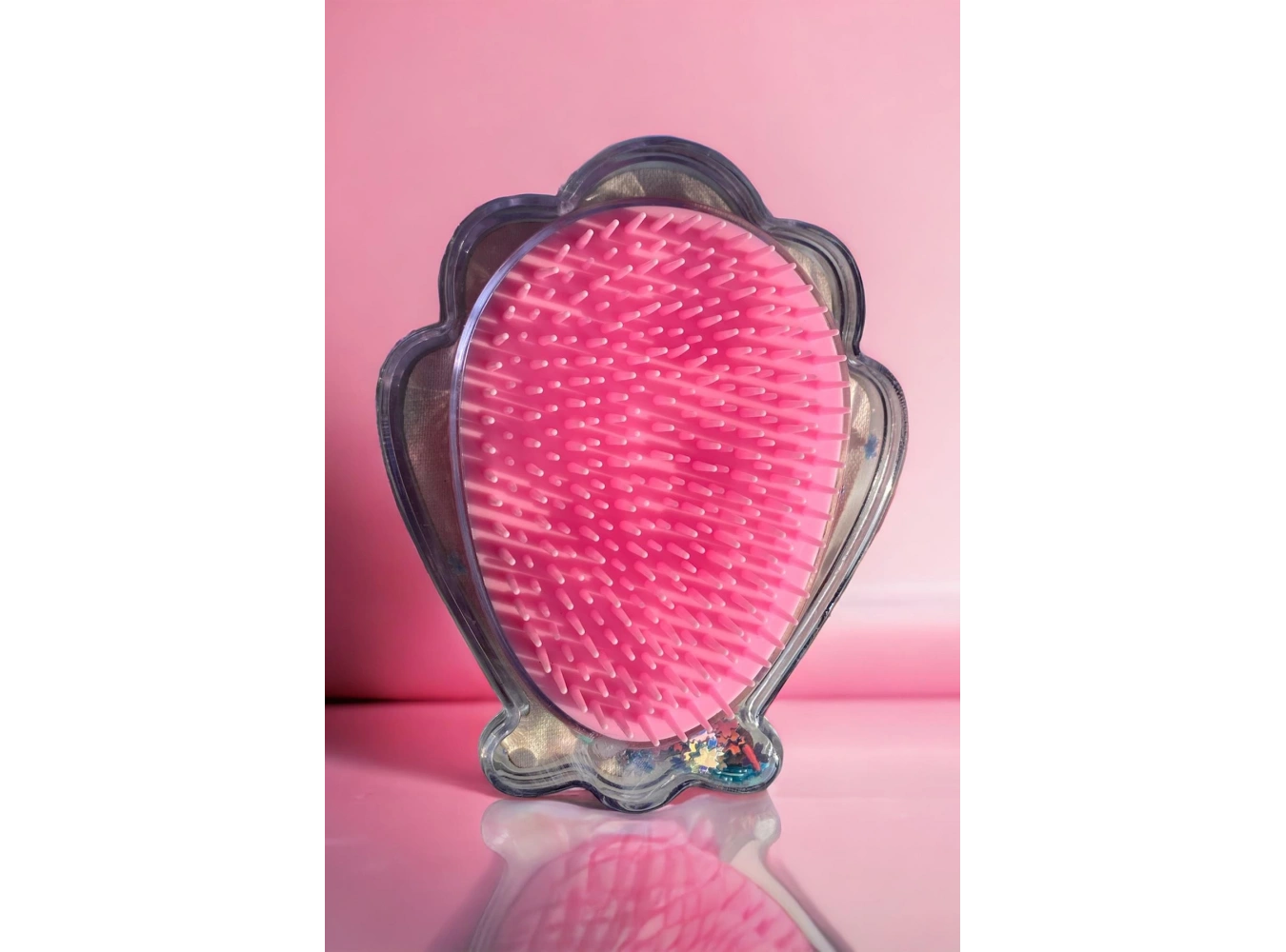 Karışık Renk Deniz Kabuğu Detaylı Çilek Figürlü Simli Taşınabilir Saç Tarama Fırçası/ Tarak