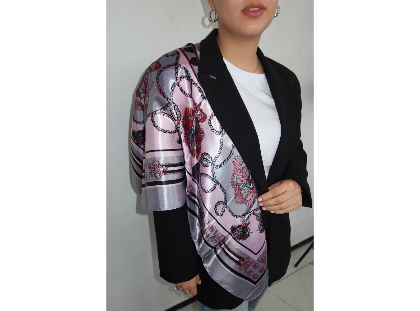 Karışık Renk Desenli Saten Şal