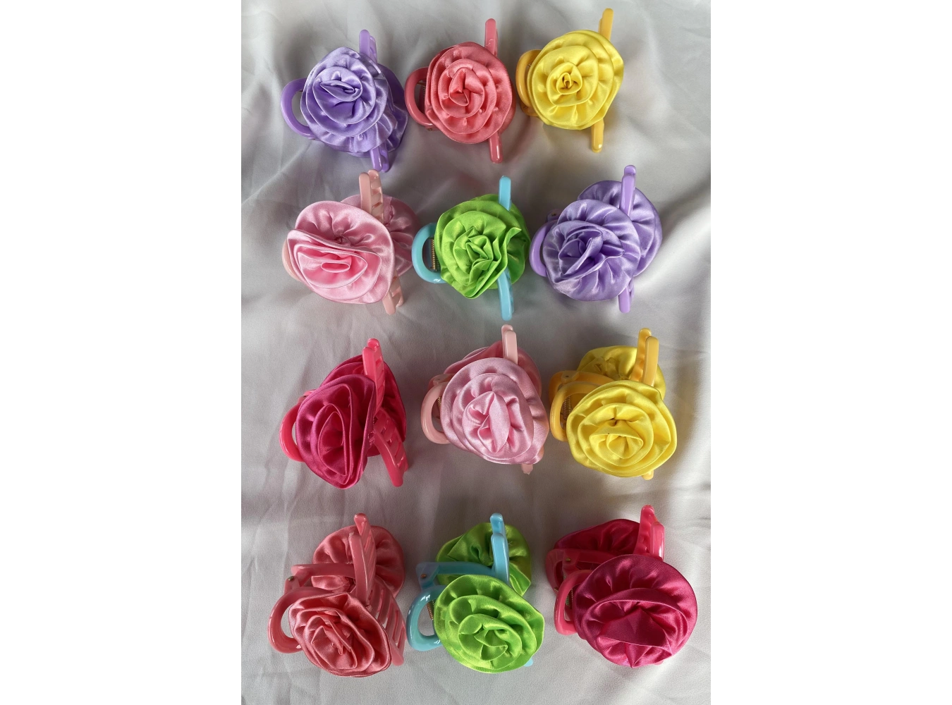 12  li Karışık Renk Gül Figürlü Mandal Toka Set