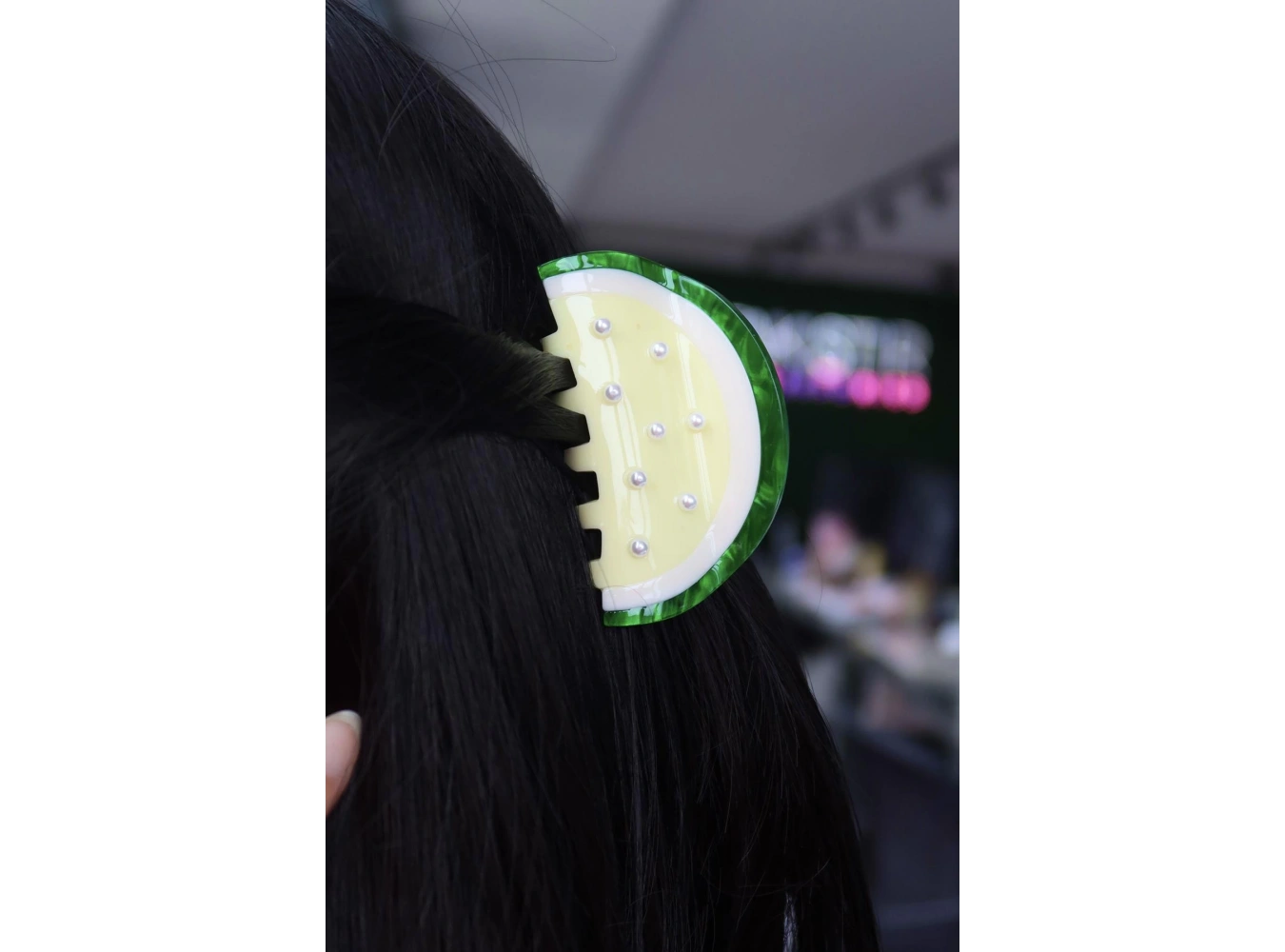 Karışık Renk İnci Detaylı Kemik Mandal Toka