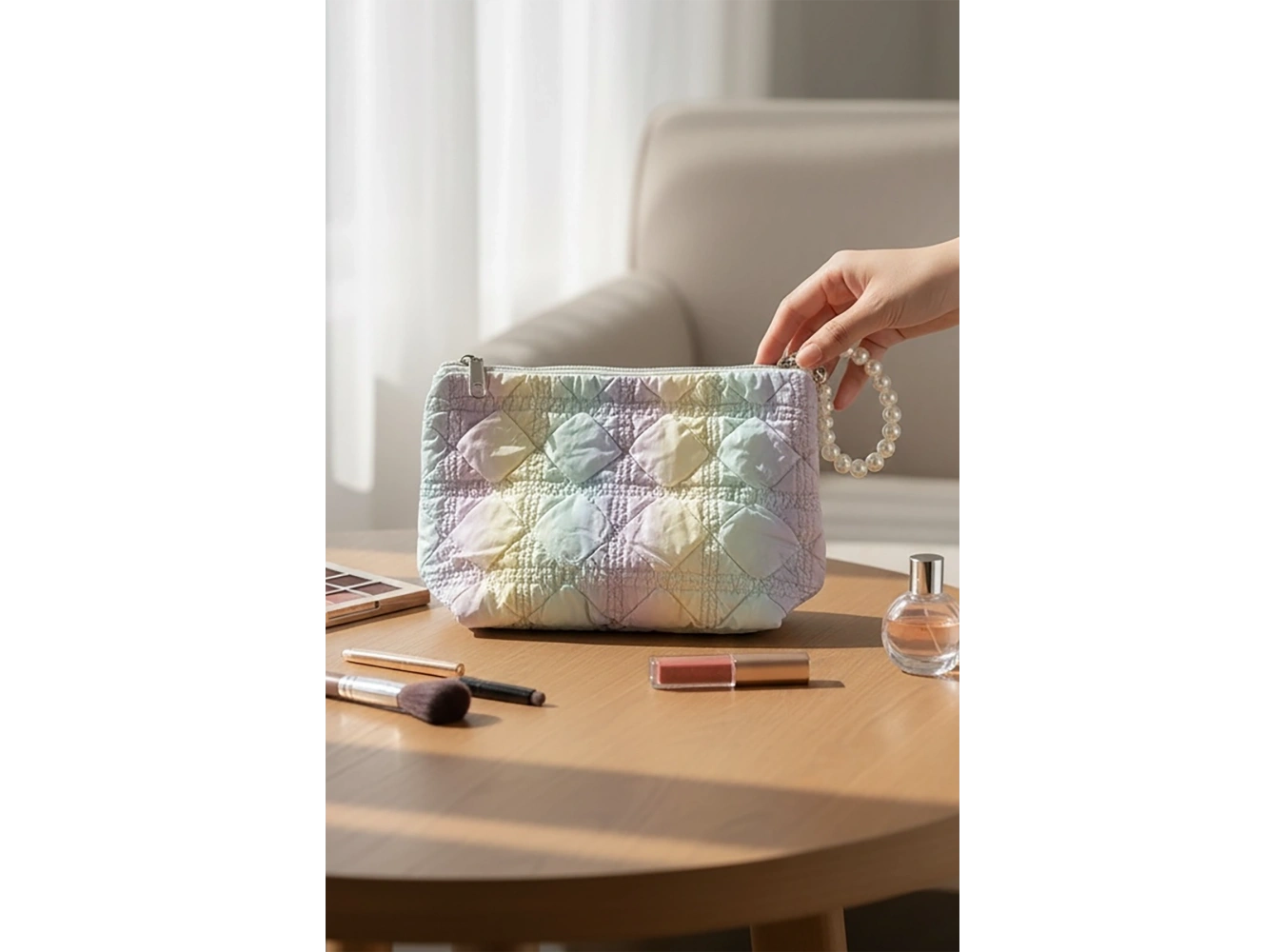 Karışık Renk İnci Detaylı Makyaj Çantası