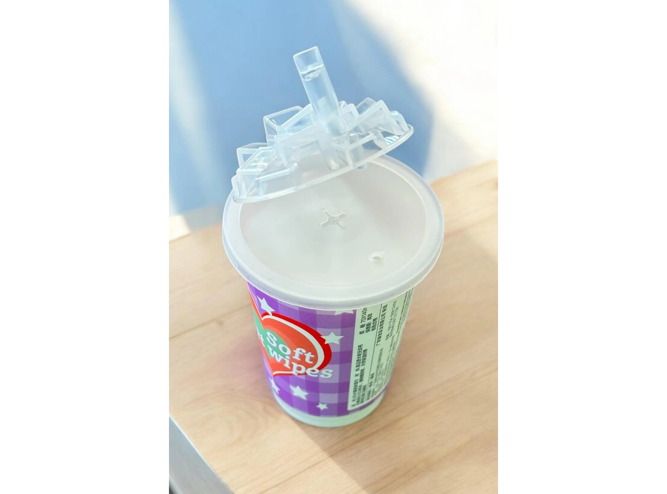 Karışık Renk Kalp Figürlü Anahtarlık Detaylı Kutulu Islak Mendil