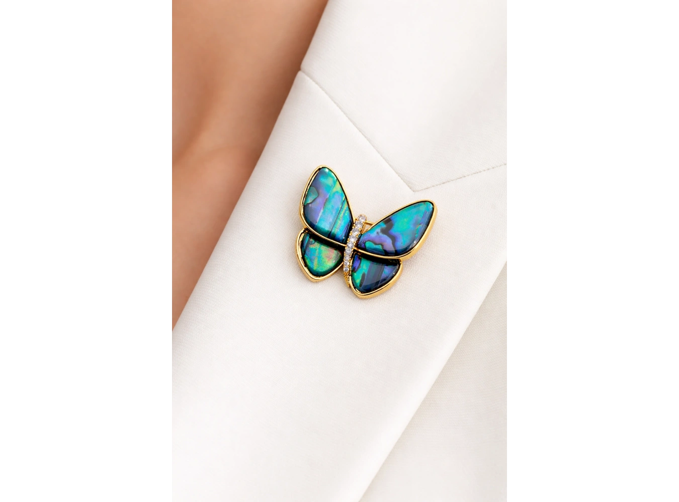 Karışık Renk Kelebek Figürlü Taşlı Broş