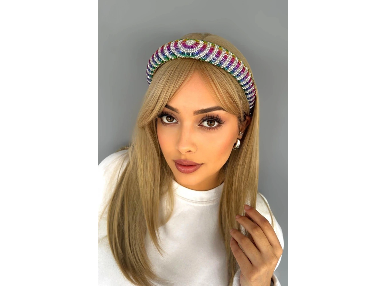 Karışık Renk Kristal Taş Detaylı Taç