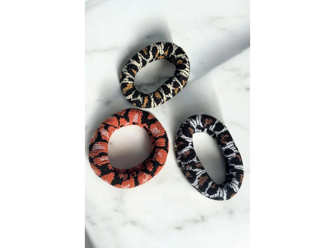 Karışık Renk Leopar Desenli 3lü Havlu Toka