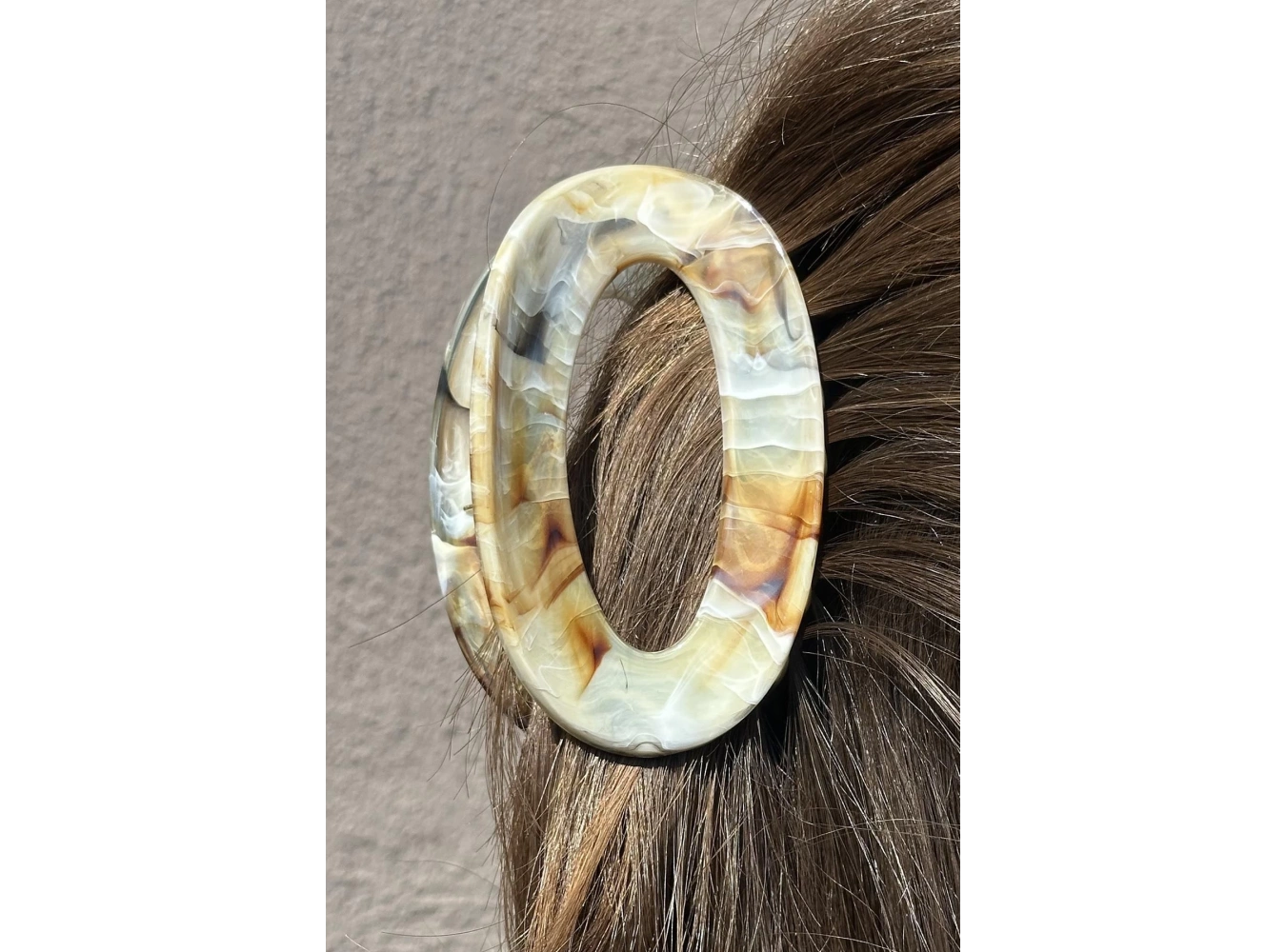 Karışık Renk Mermer Desenli Kemik Mandal Toka