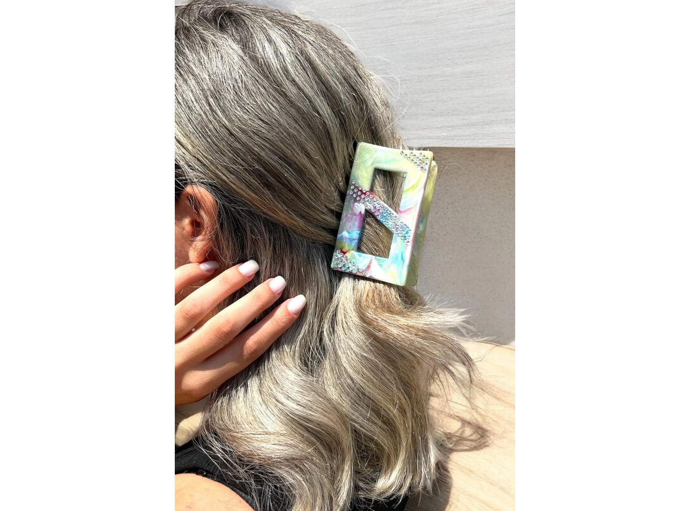 Karışık Renk Mermer Desenli Taş Detaylı Kemik Mandal Toka