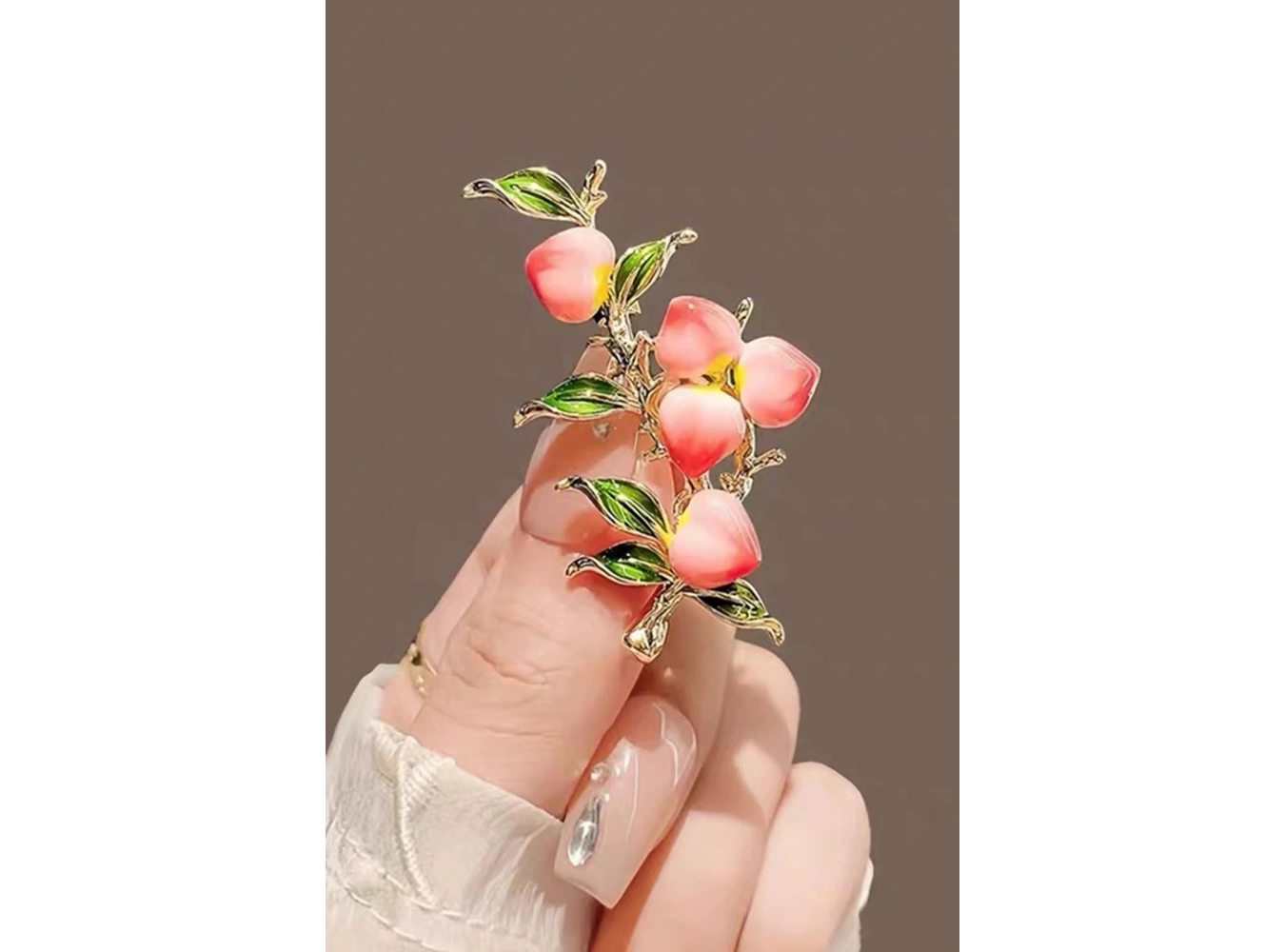 Karışık Renk Meyve Figürlü Broş