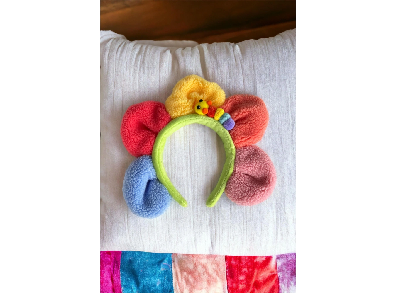 Karışık Renk Papatya Figürlü Peluş Taç