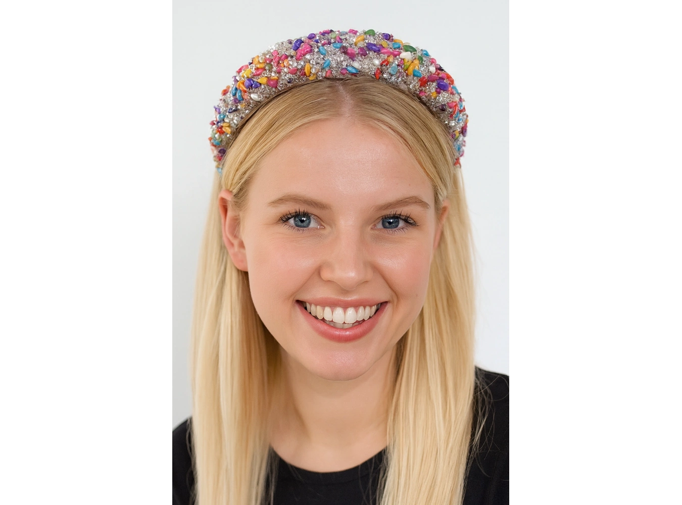 Karışık Renk Taş Detaylı Tasarım Taç