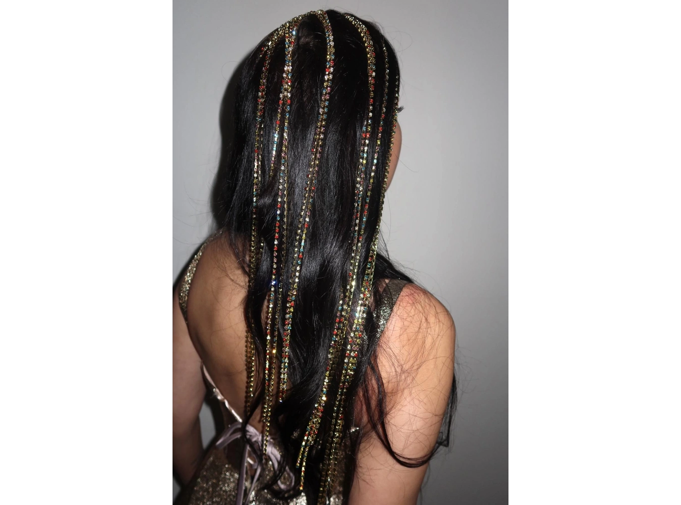 Karışık Renk Taş Detaylı Tasarım Taç