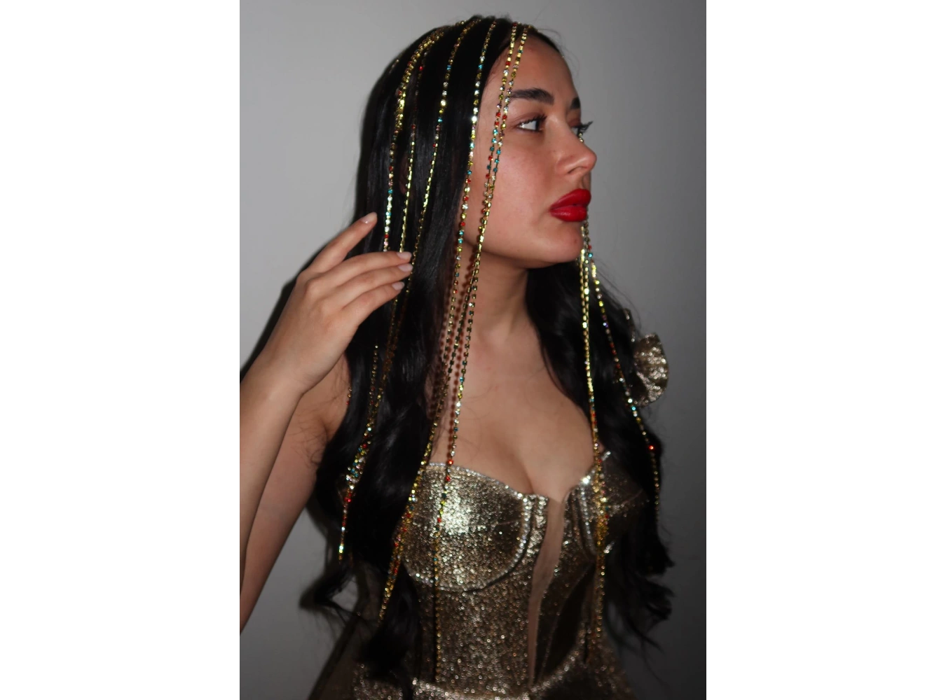 Karışık Renk Taş Detaylı Tasarım Taç