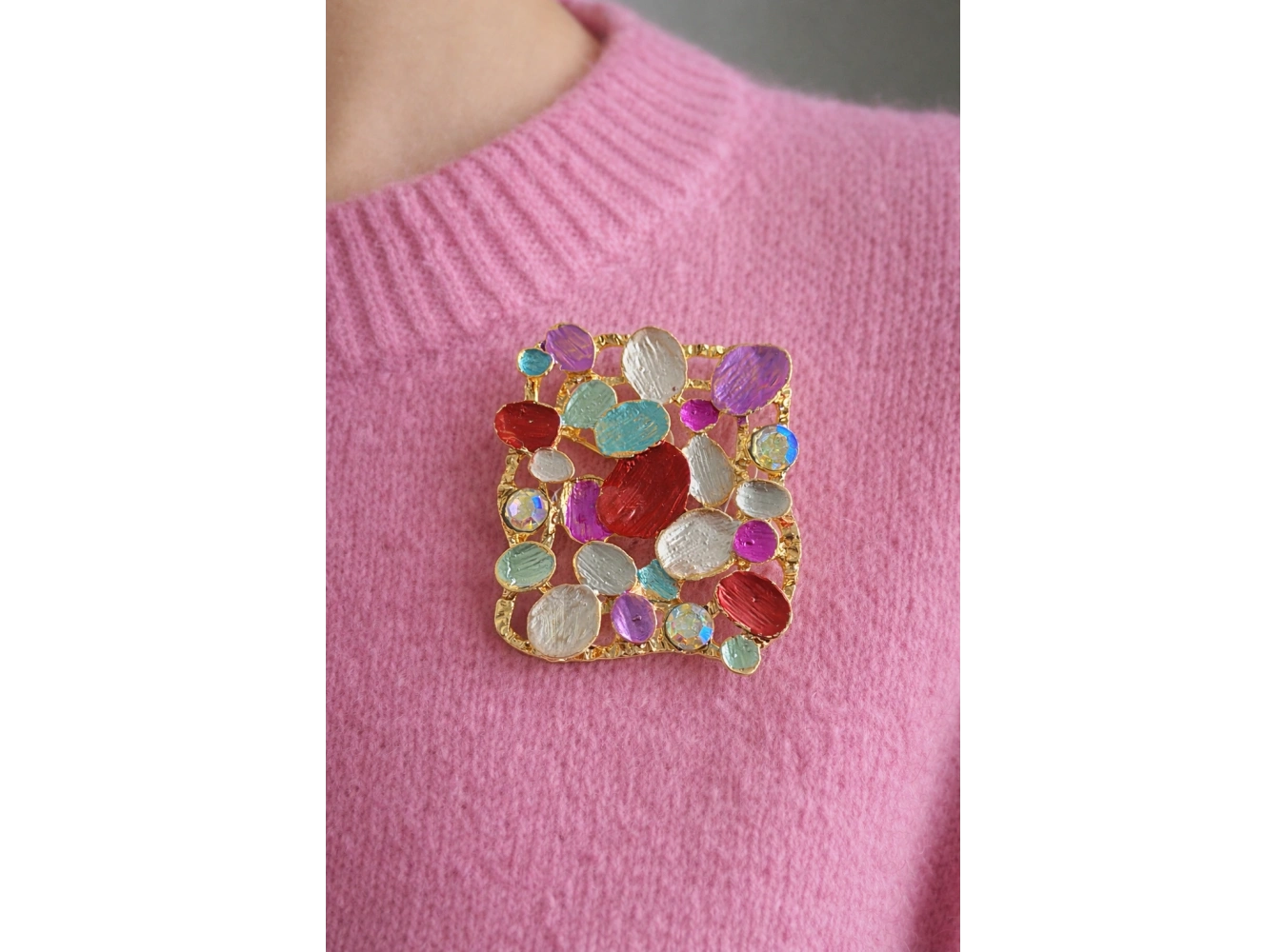 Karışık Renk Taşlı Broş