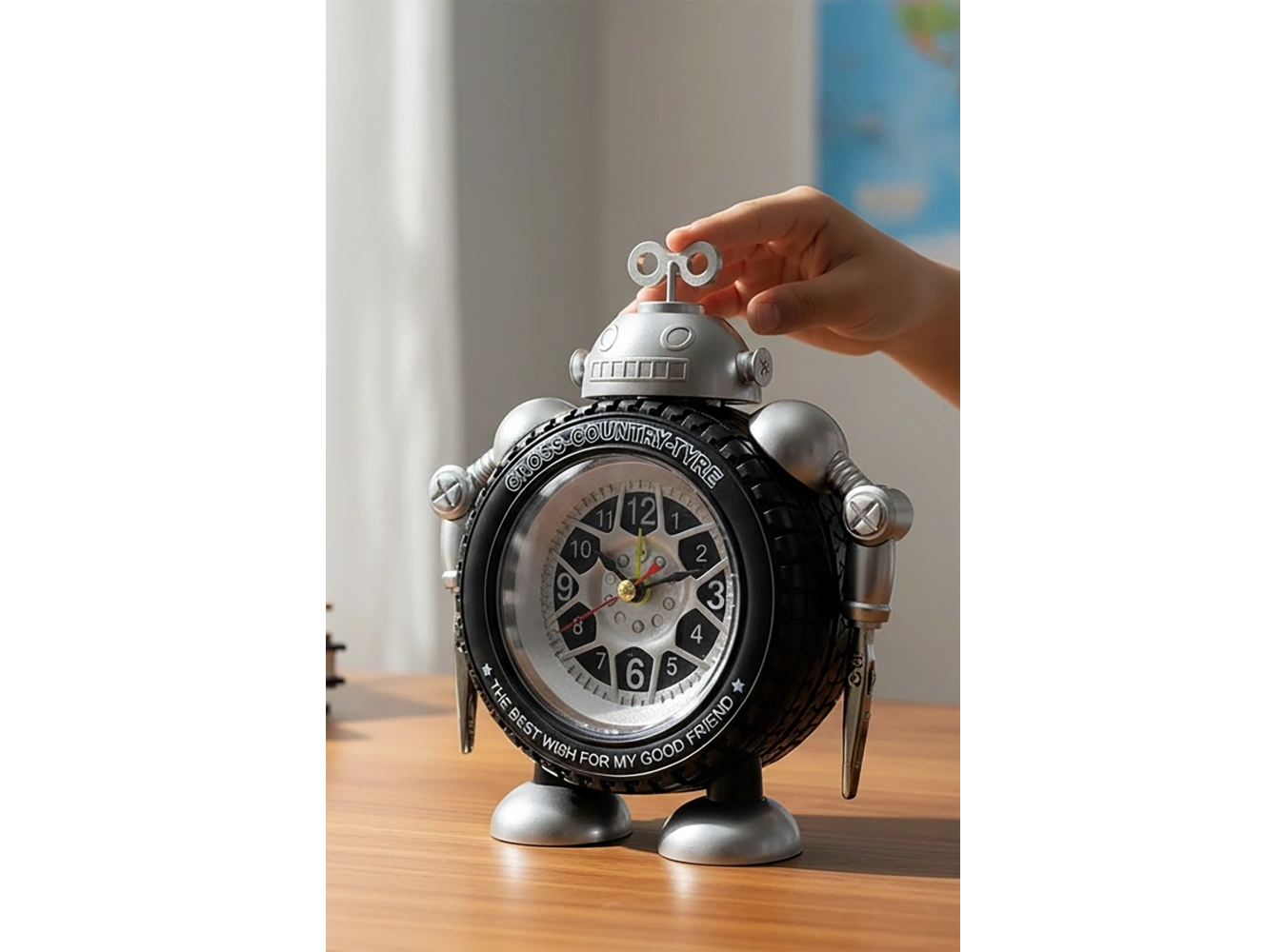 Karışık Renk Tekerlek Figürlü Mini Dekoratif Alarmlı Yuvarlak Masa Saati