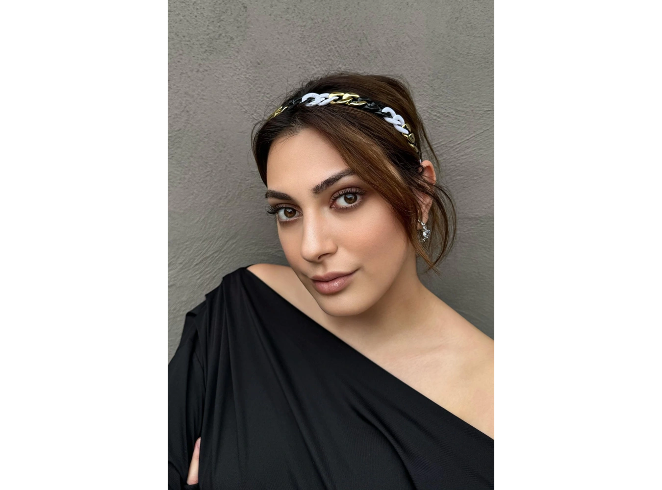 Karışık Renk Zincir Detaylı Taç