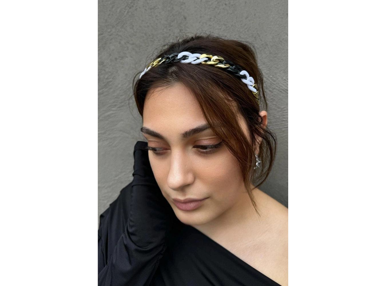 Karışık Renk Zincir Detaylı Taç