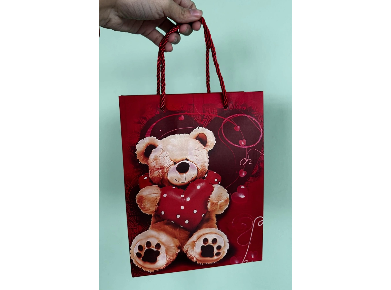 Kırmızı Renk Ayıcık Figürlü Karton Çanta