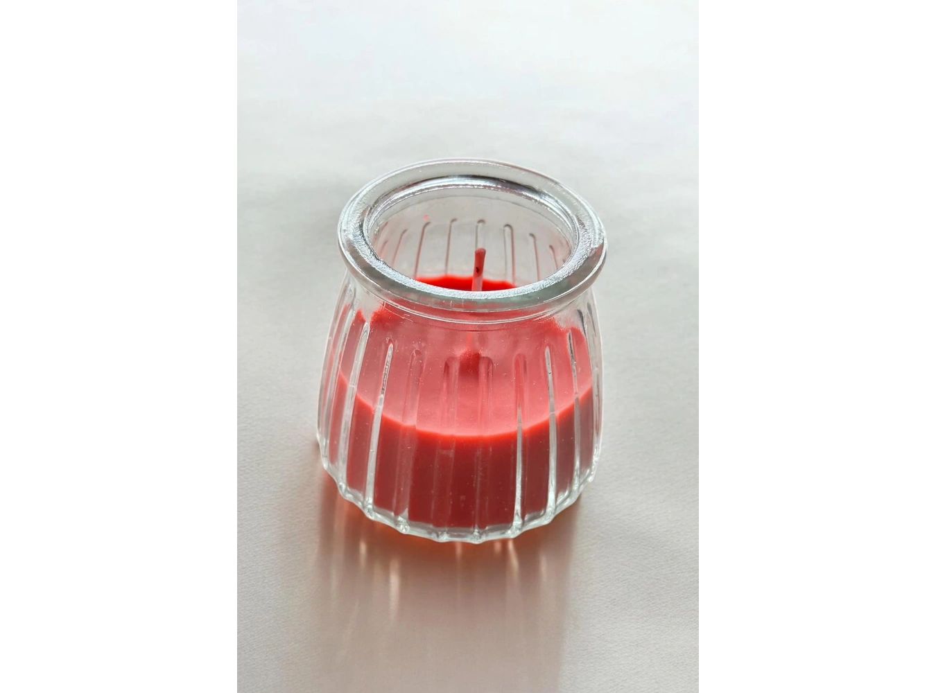 Kırmızı Renk Bardakta Çilek Kokulu Dekoratif Mum