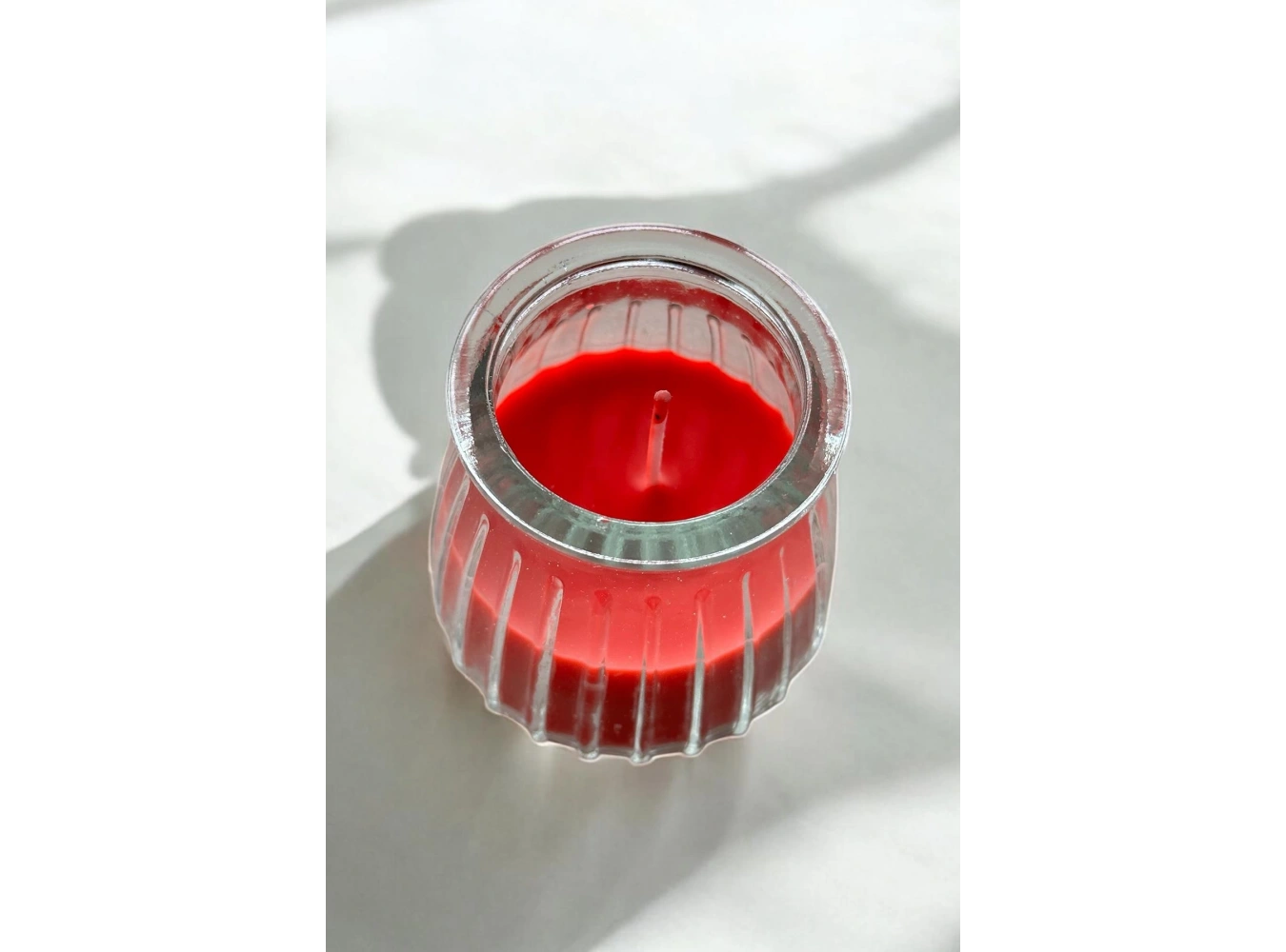 Kırmızı Renk Bardakta Çilek Kokulu Dekoratif Mum