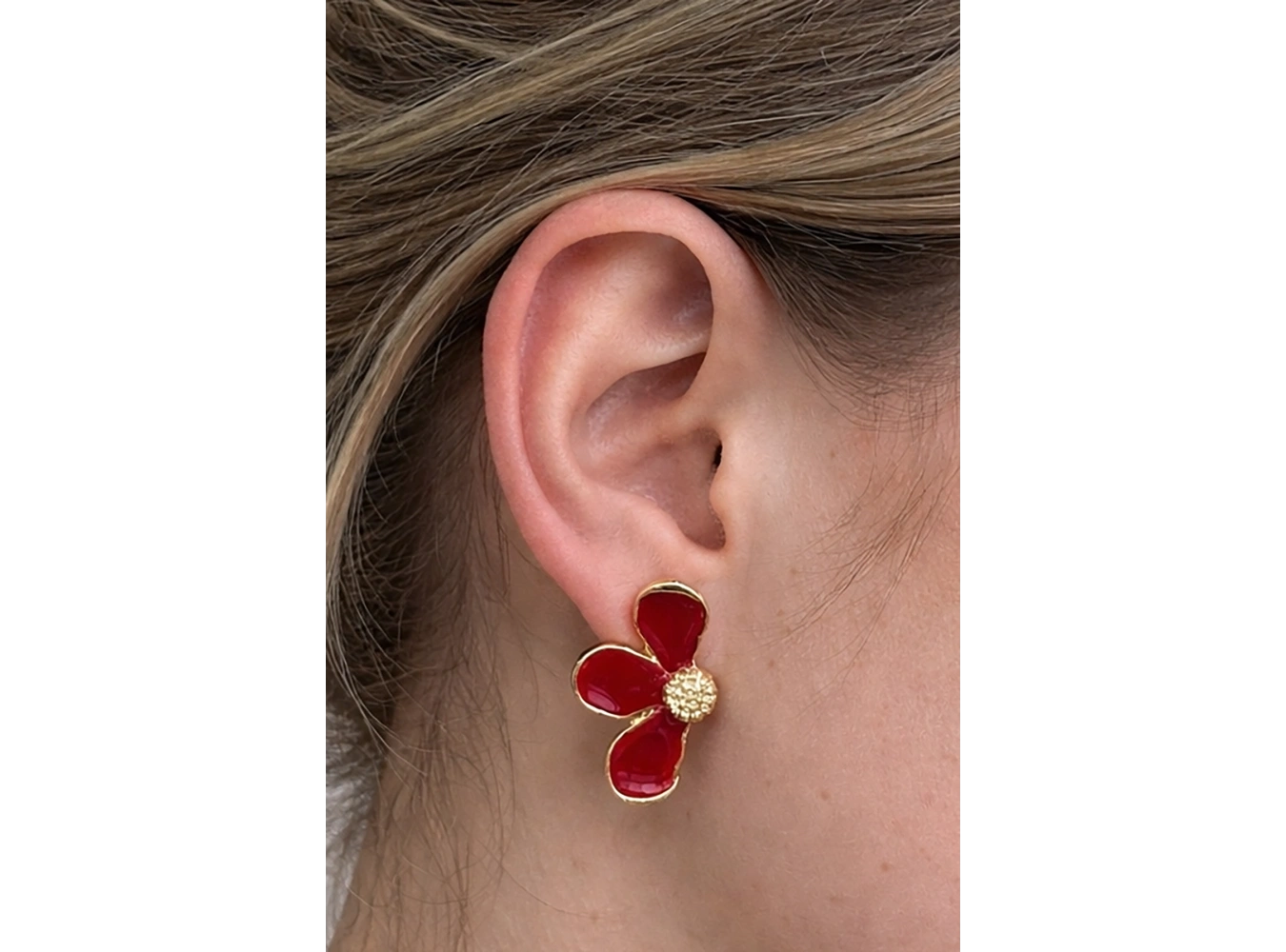 Kırmızı Renk Çiçek Figürlü Küpe (Çift)