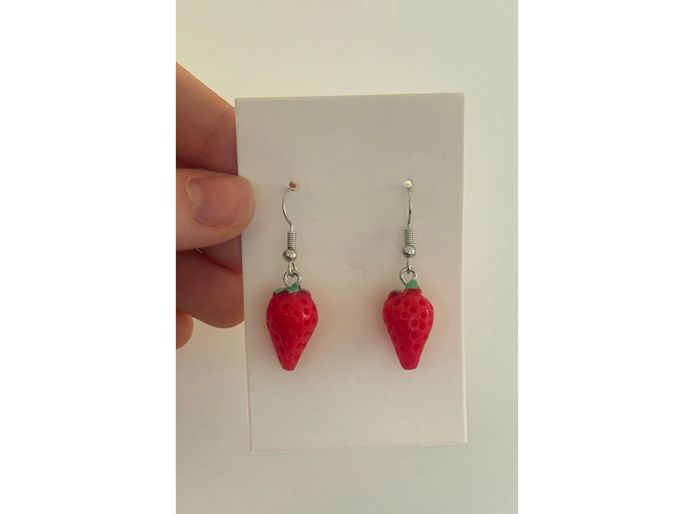 Kırmızı Renk Çilek Figürlü Çocuk Küpe (Çift)