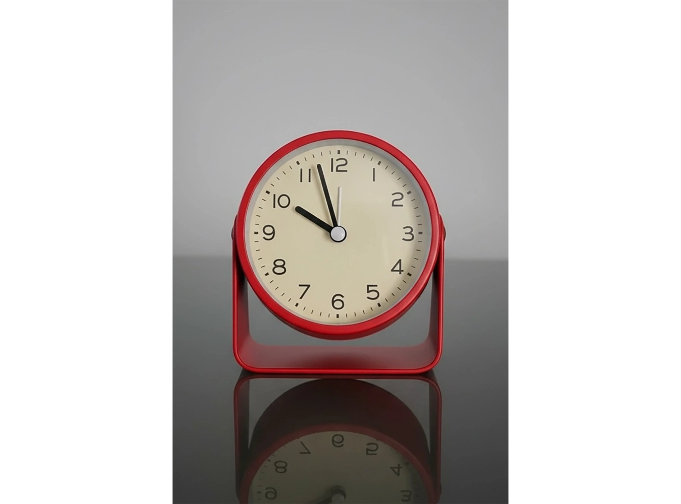 Kırmızı Renk Mini Dekoratif Alarmlı Yuvarlak Masa Saati