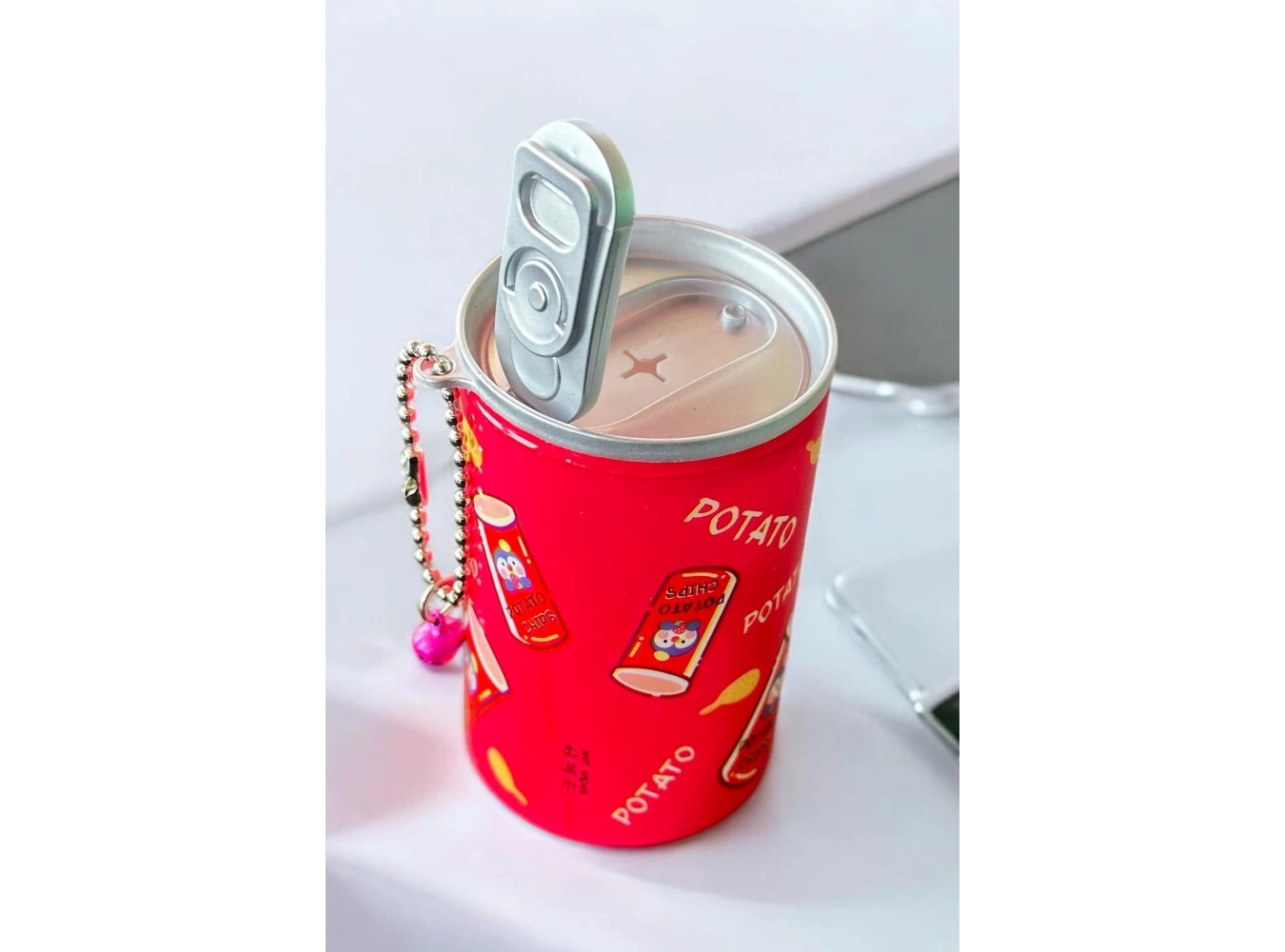 Kırmızı Renk Patates Figürlü Anahtarlık Detaylı Kutulu Islak Mendil