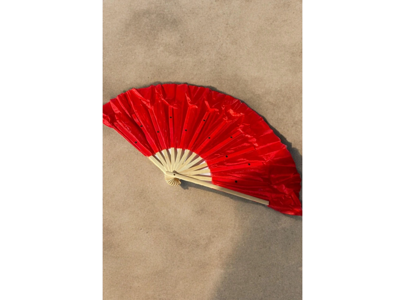 Kırmızı Renk Yelpaze (Büyük Boy)