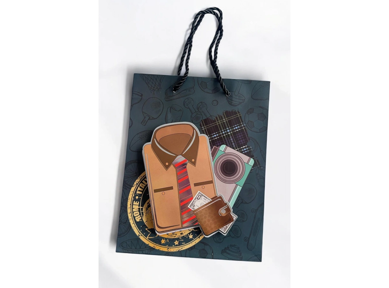 Koyu Gri Renk Gömlek Figürlü 3D Görünümlü Karton Çanta