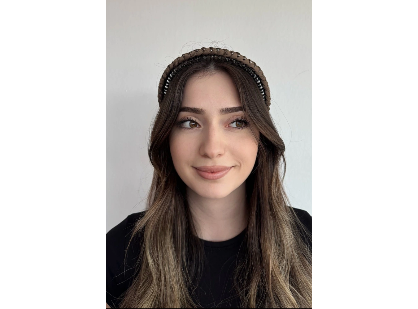 Koyu Kahve Renk Taş Detaylı Tarak Taç