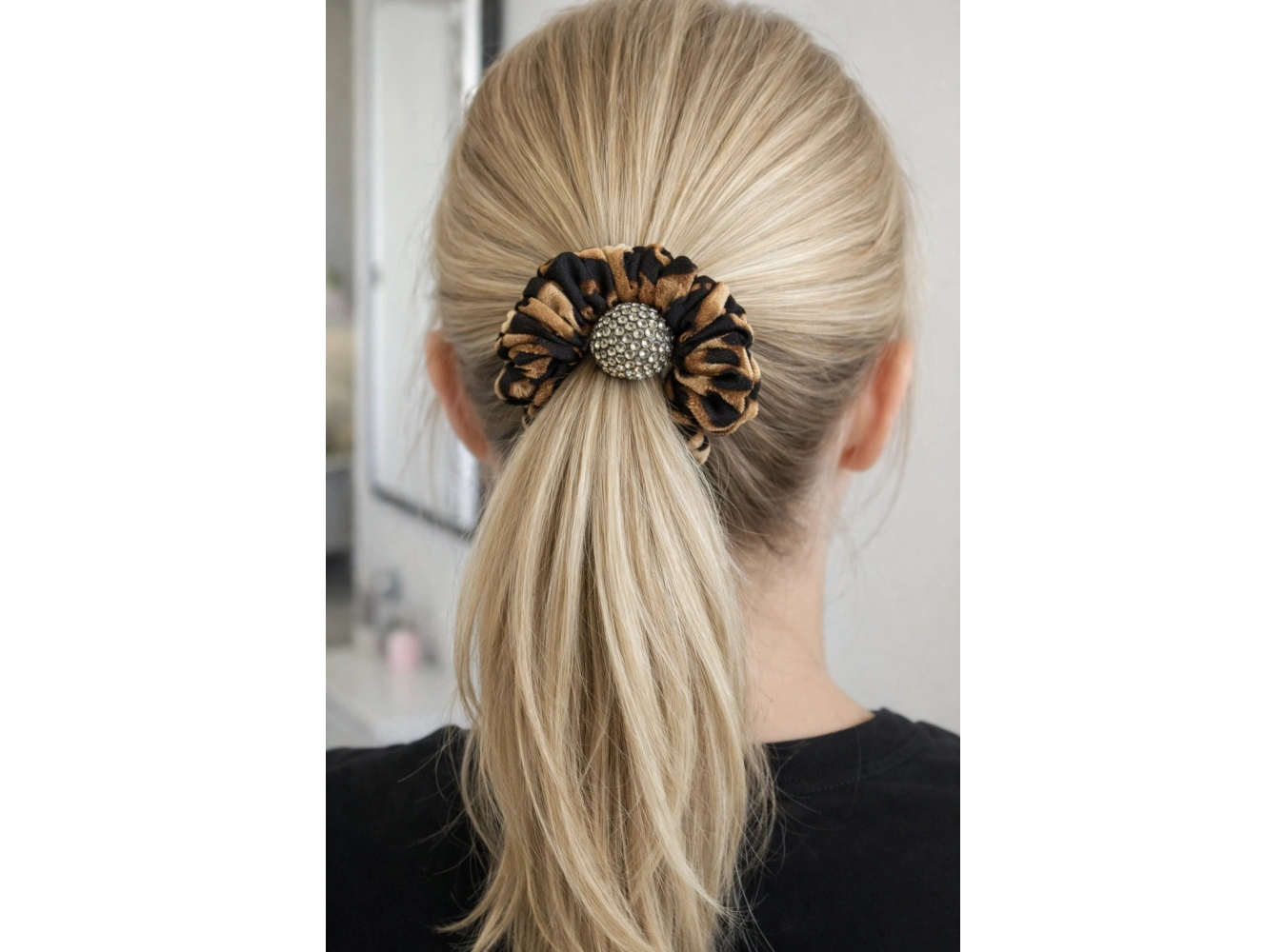 Koyu Kahverengi Leopar Detaylı Taşlı Lastik Toka