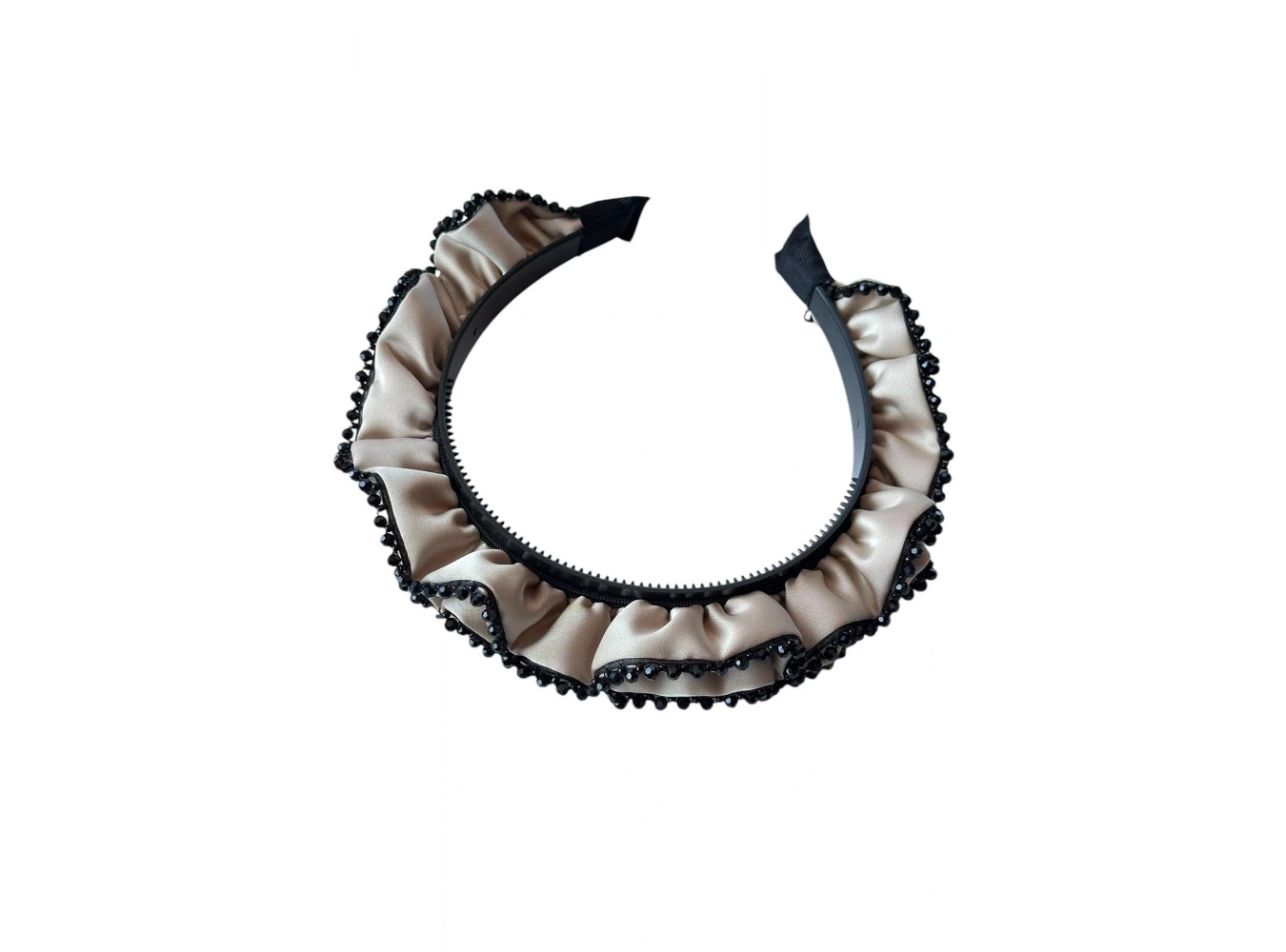 Krem Renk Boncuk Detaylı Taç