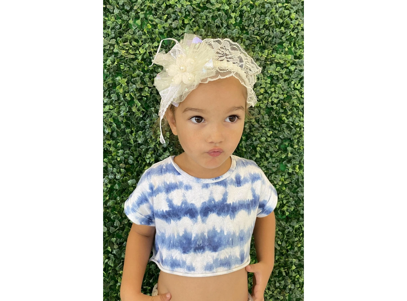 Krem Renk Çiçek Figürlü İnci Detaylı Saç Bandı