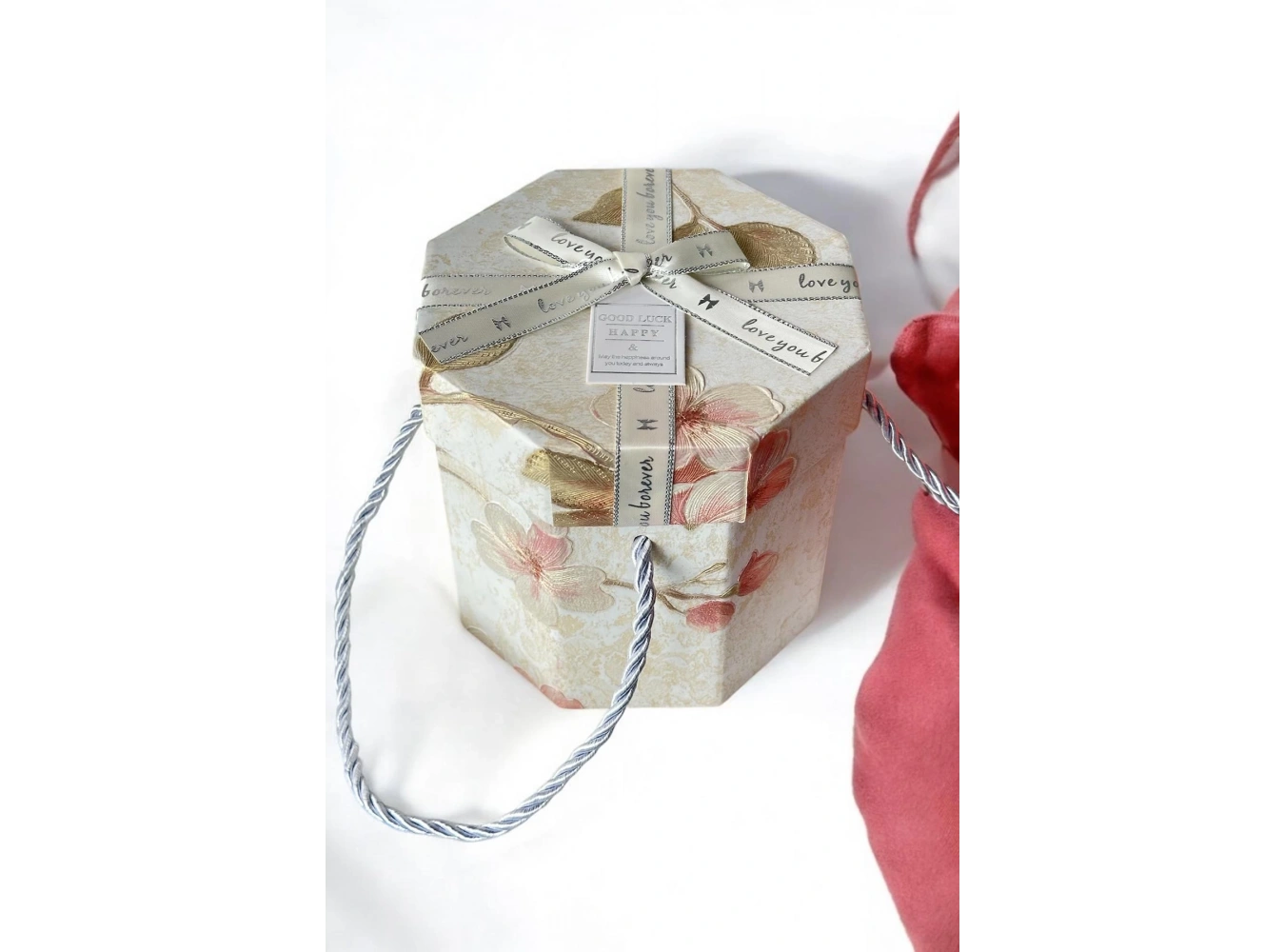 Krem Renk Çiçek Figürlü Kurdele Detaylı Hediye Kutusu