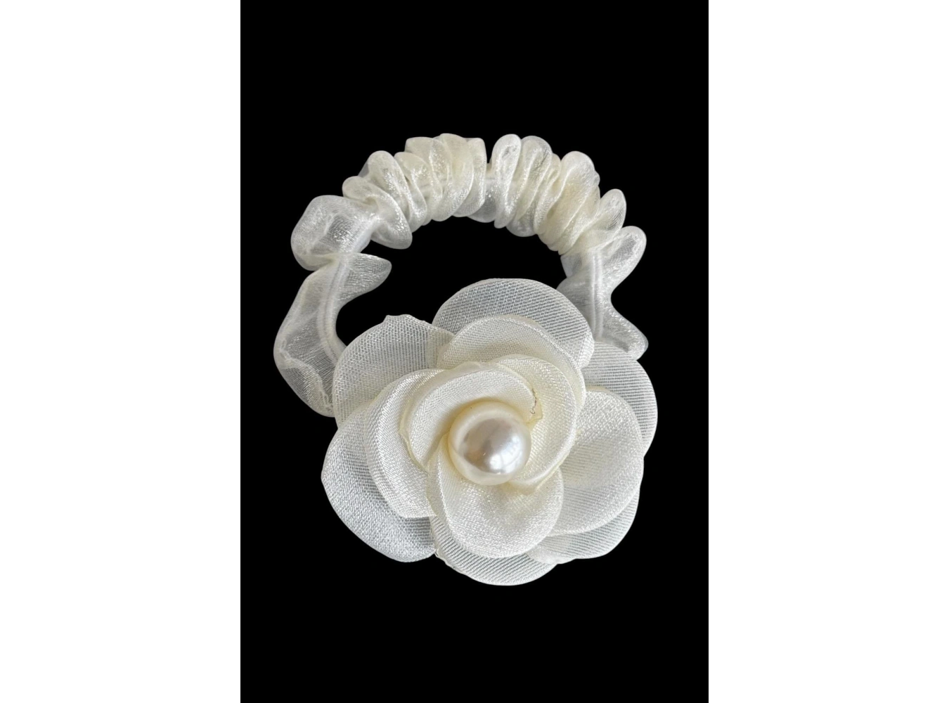 Krem Renk Çiçek Figürlü Simit Toka