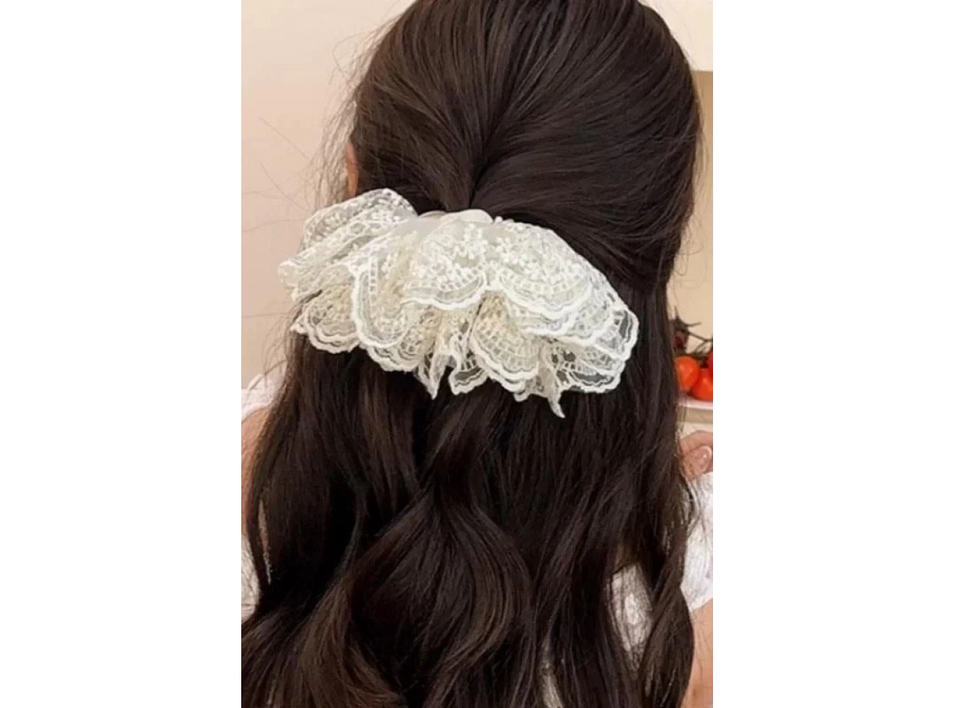 Krem Renk Dantel Detaylı Simit Toka