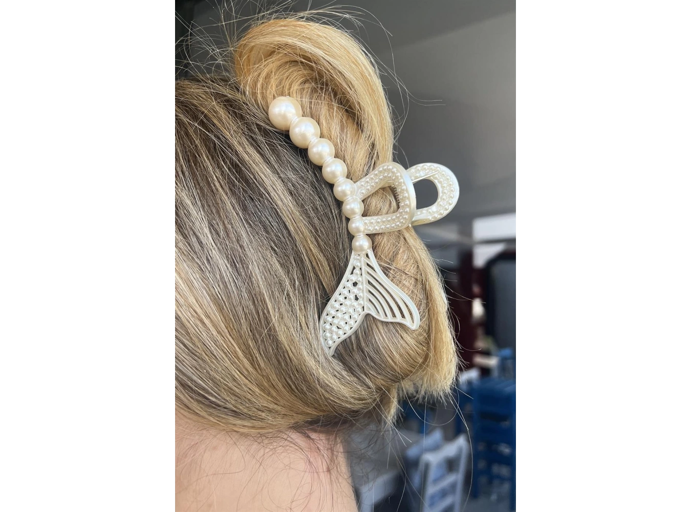 Krem Renk İncili Büyük Boy Balık Figürlü Mandal Toka