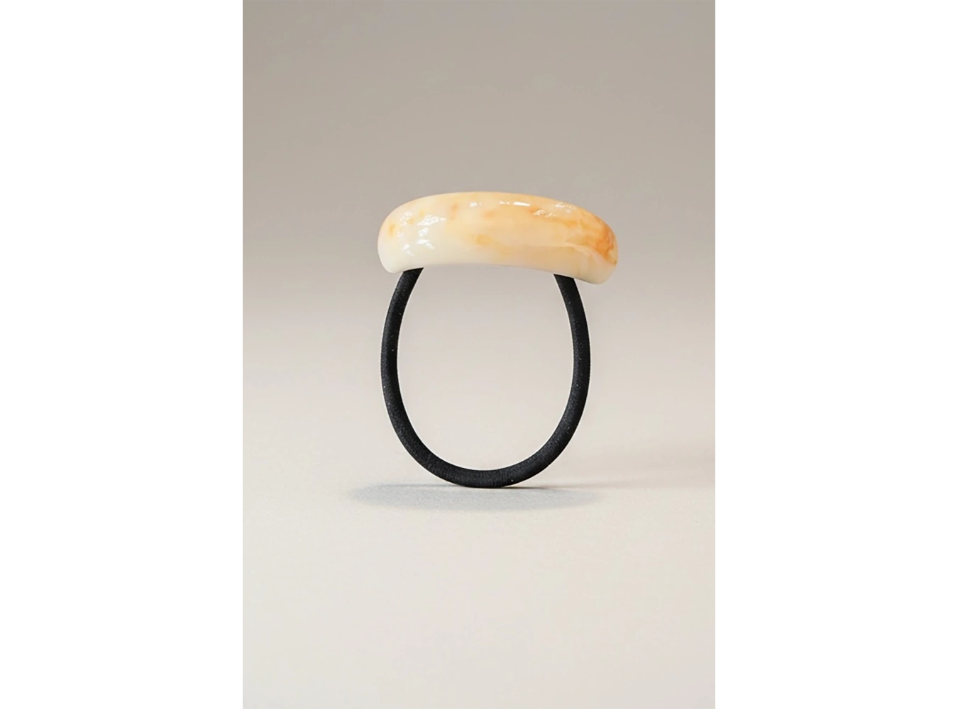 Krem Renk Kemik Lastik Toka